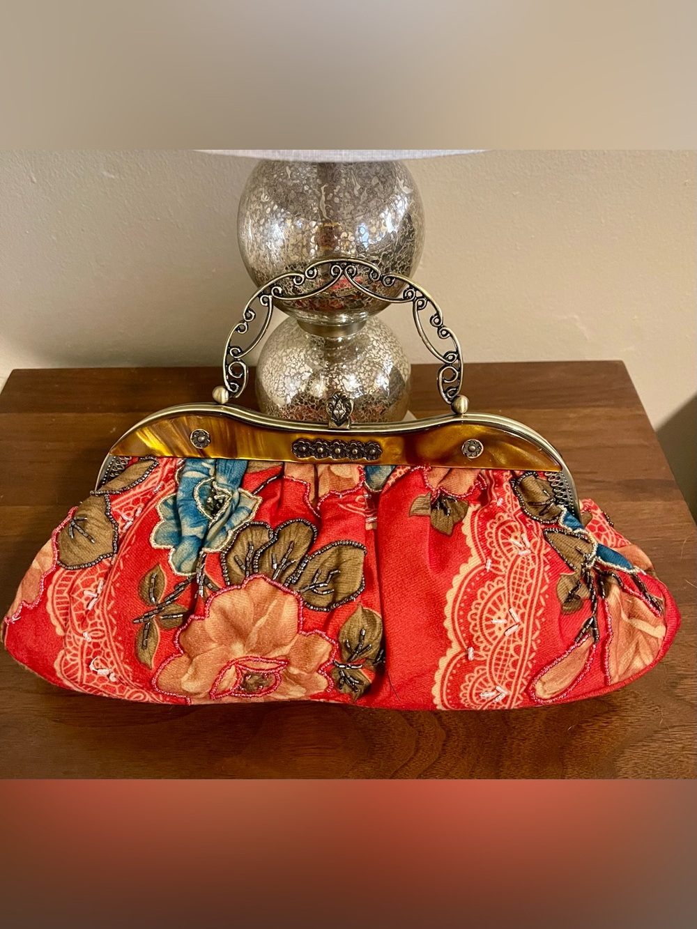 Vintage Red Floral Beaded Tortoise-Shell Frame Handbag
